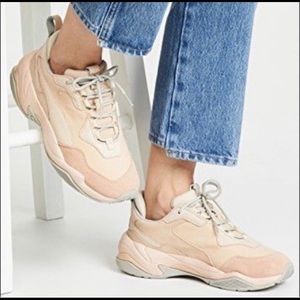 OERFECT condition Puma Thunder Desert sneakers